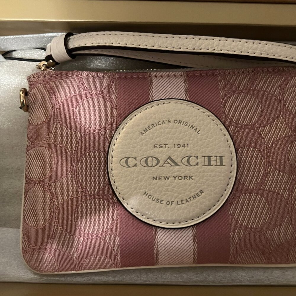 NWT---RARE Coach Dempsey 19 (C7964) Bucket Bag, Wristlet w/Charms & Wallet - Picture 8 of 13